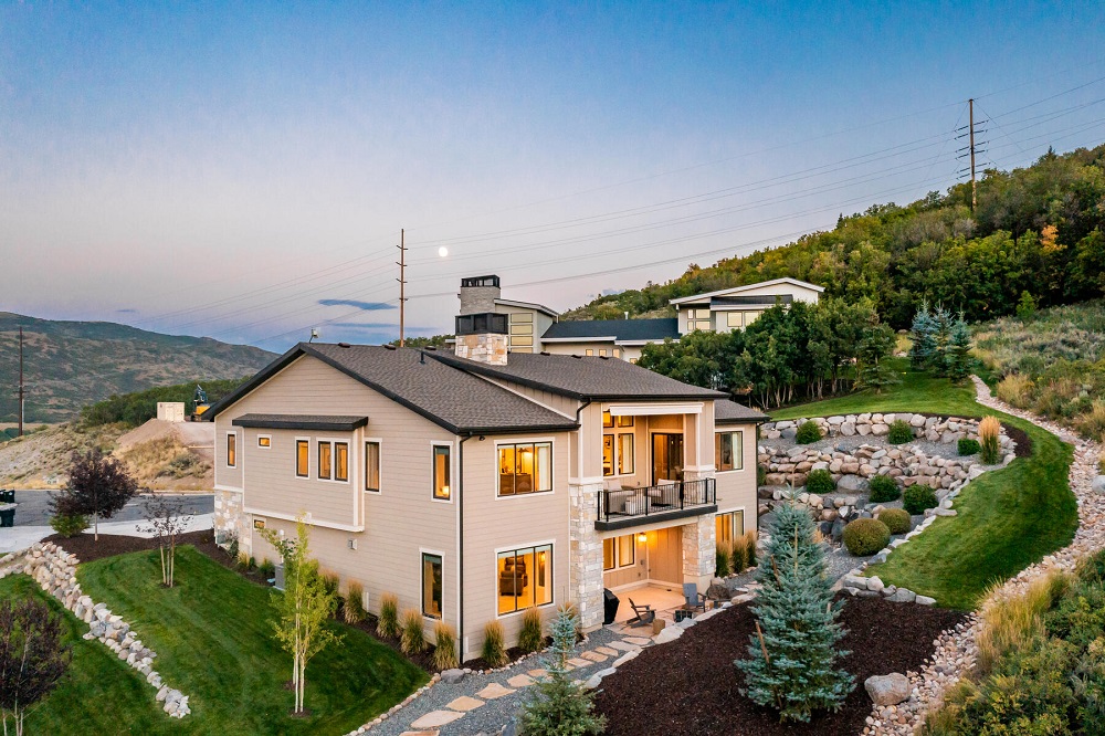 9 Luxurious Homes on the Kentucky, Montana & Utah Markets Haven