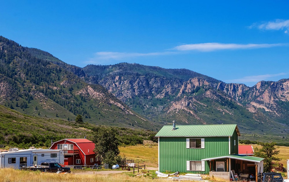 10 Exclusive Colorado Homes Offering Luxury, Adventure, and Serenity