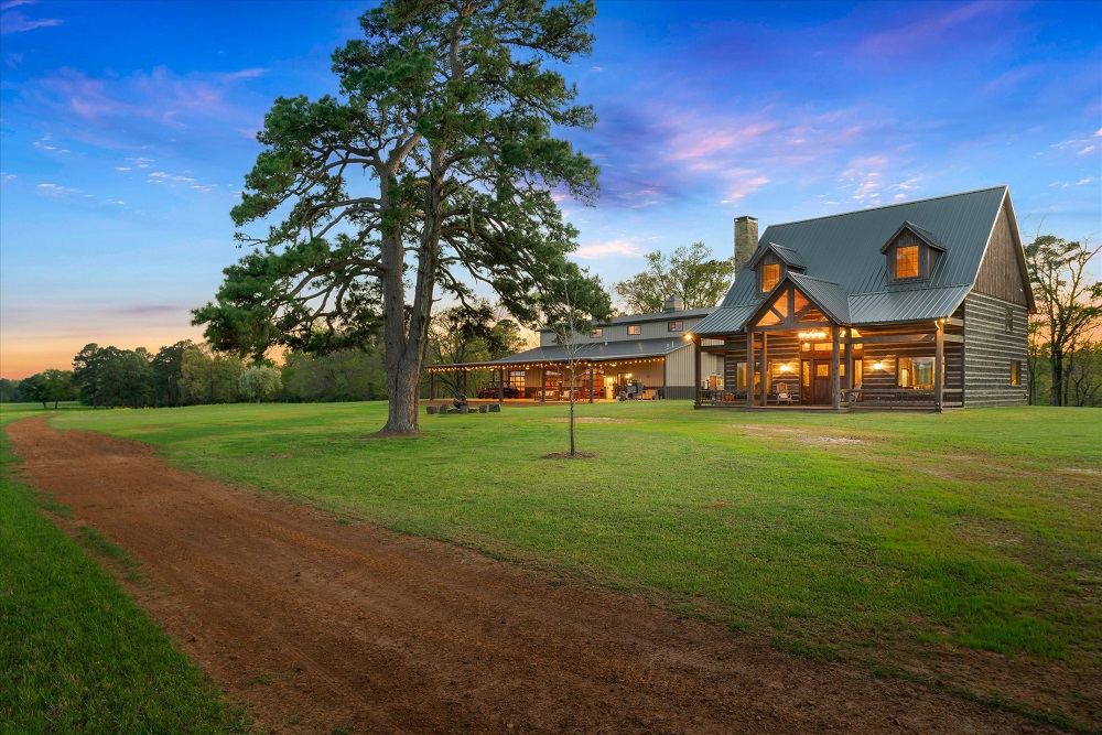 6 Luxurious Lakefront Homes on the Market Haven Lifestyles