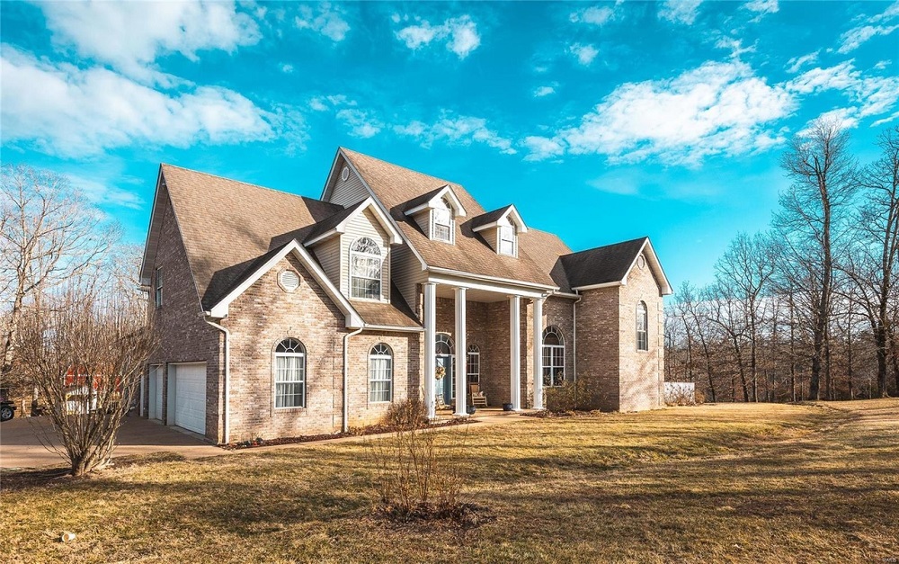 4 Sprawling Homes On The Market In The Midwest Haven Lifestyles