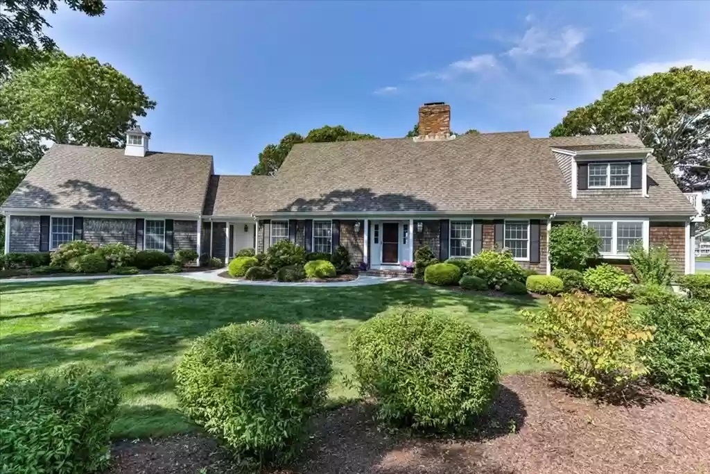 8 Stunning Homes On The Market Haven Lifestyles