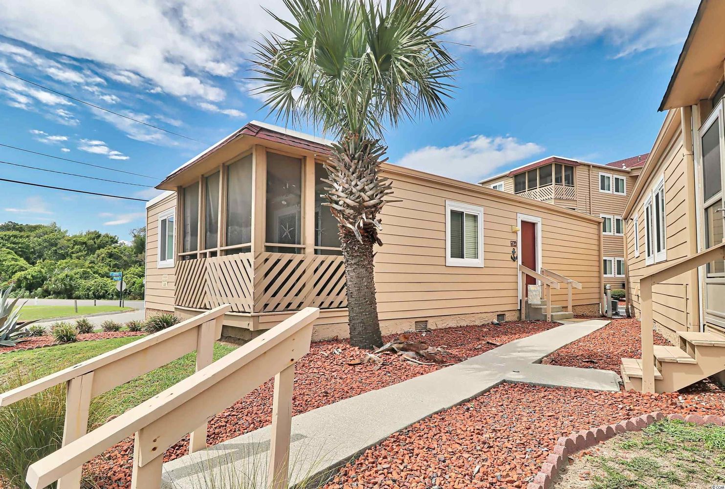 12 Astonishing Waterfront Homes Haven Lifestyles