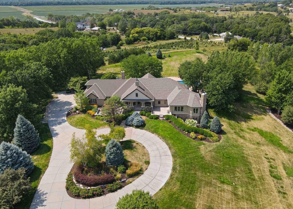 6 Homes with Outdoor Spaces in Kansas, Missouri & Nebraska Haven Lifestyles