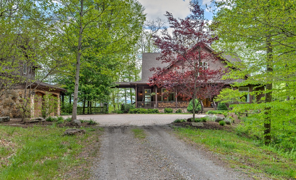 4 Amazing Properties On The Market in Green Mountain & Burnsville