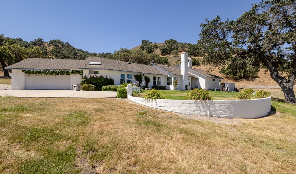 6 Hill View Homes for Sale in California Haven Lifestyles