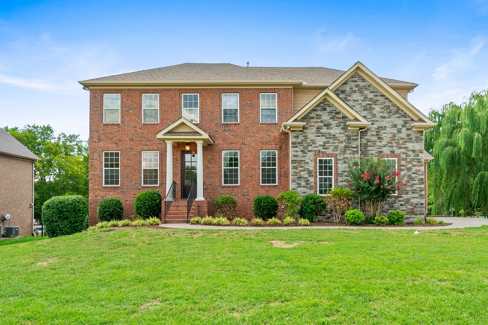 8 Beautiful Homes In Brentwood Haven Lifestyles