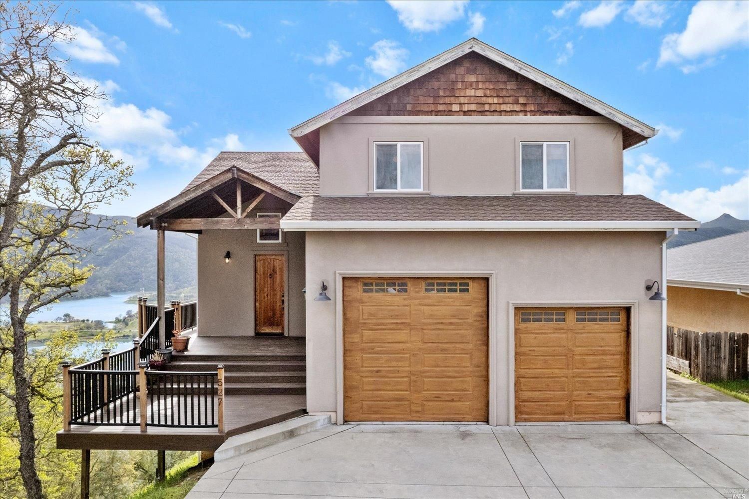 5 Lake View Homes for Sale in California Haven Lifestyles