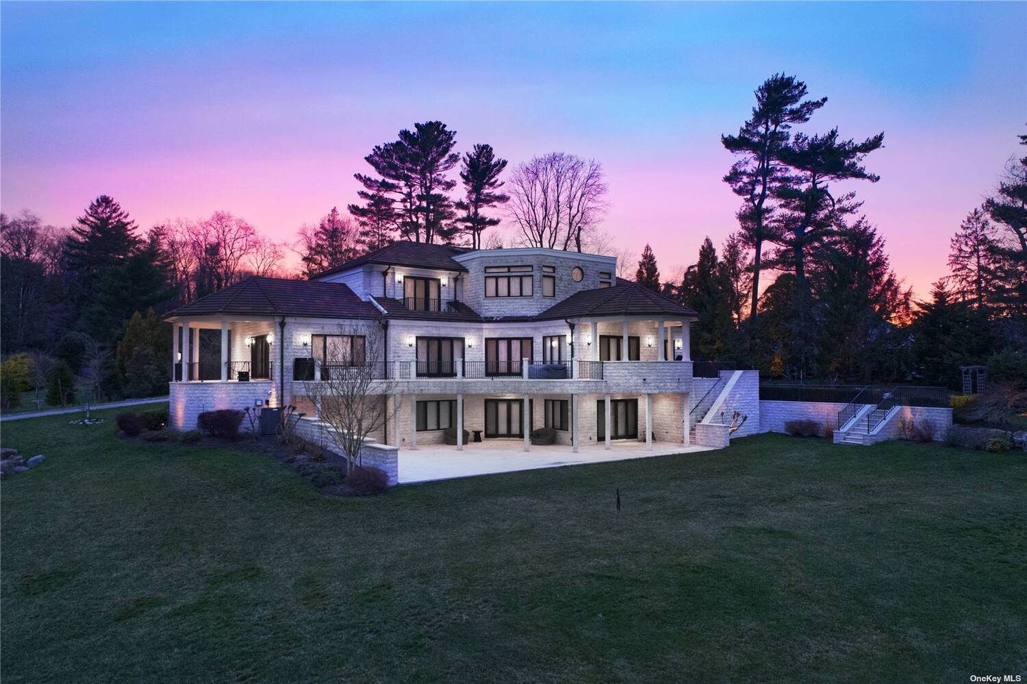 5 Unbelievable Homes On The Market in Mill Neck and Oyster Bay Haven