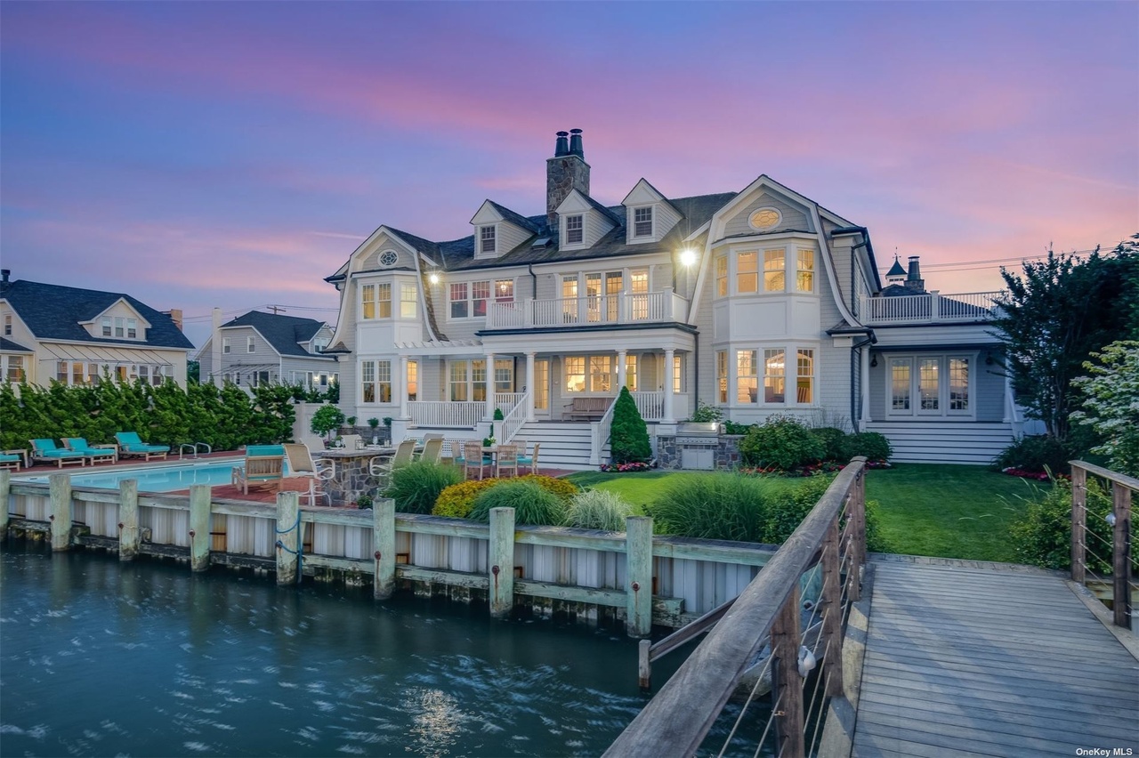 7 Waterfront Properties On The Market in New York Haven Lifestyles