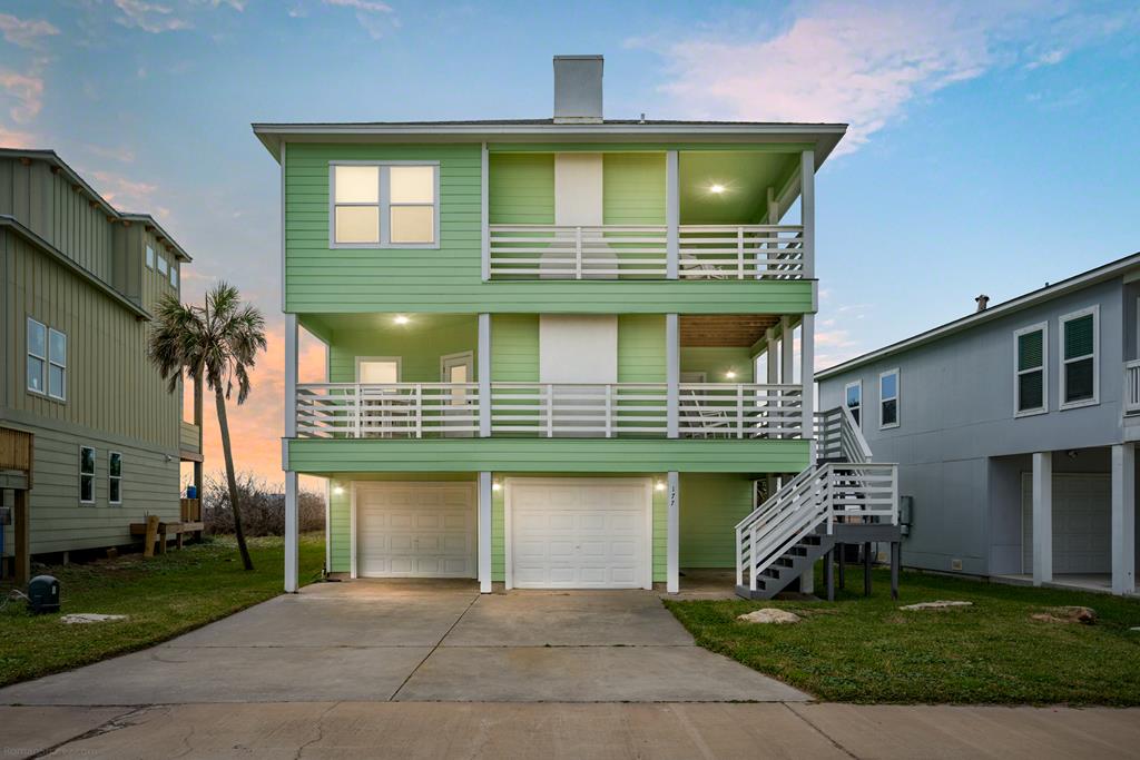 4 Waterfront Texas Homes on the Market Haven Lifestyles