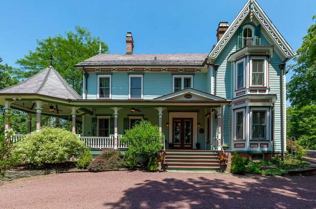 6 Historic Homes for Sale in New York &amp; Massachusetts - Haven 