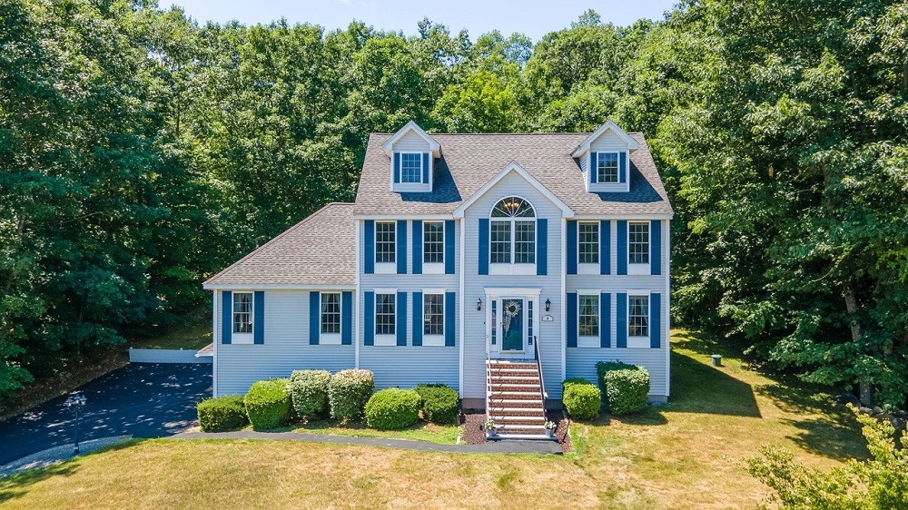 6 New Hampshire Homes On The Market Haven Lifestyles