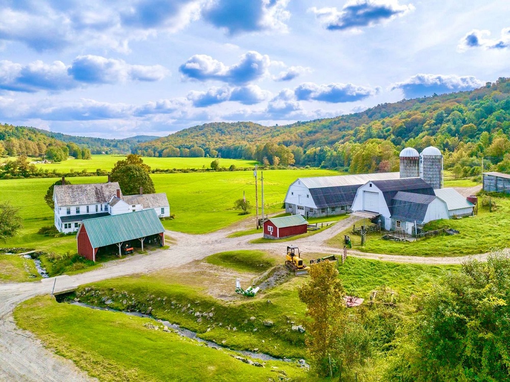8 Luxury Living Homes Available for Sale in New Hampshire, Vermont