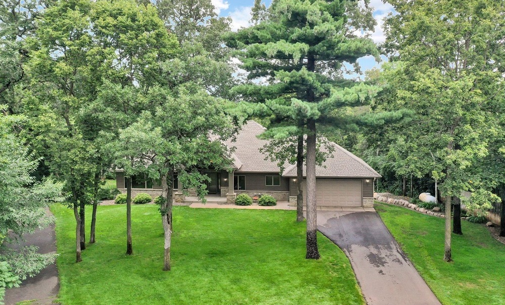 7 Minnesota Estates for Sale with Stunning Nature Surroundings Haven
