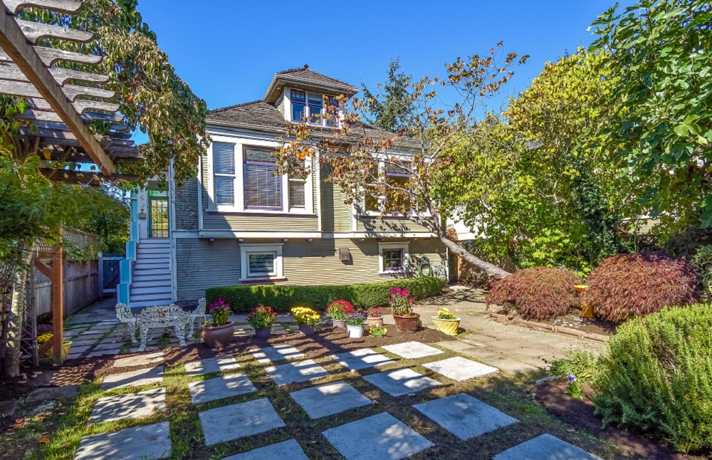 6 Homes On The Market In Victoria & Saanich Haven Lifestyles