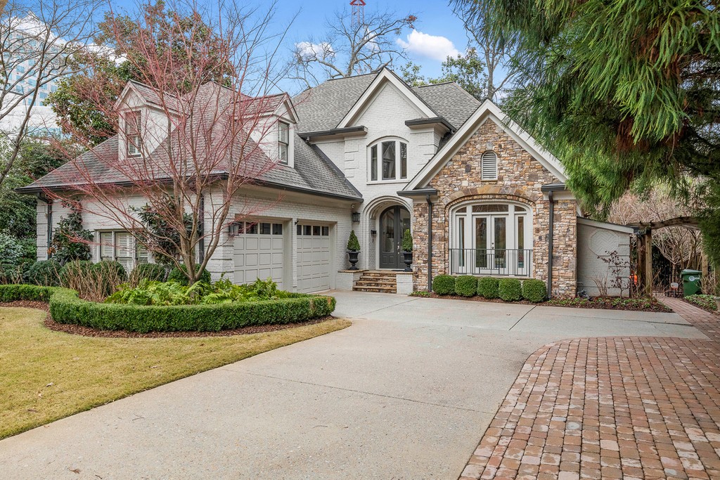 4 Properties in Highly Desirable Neighborhoods Haven Lifestyles