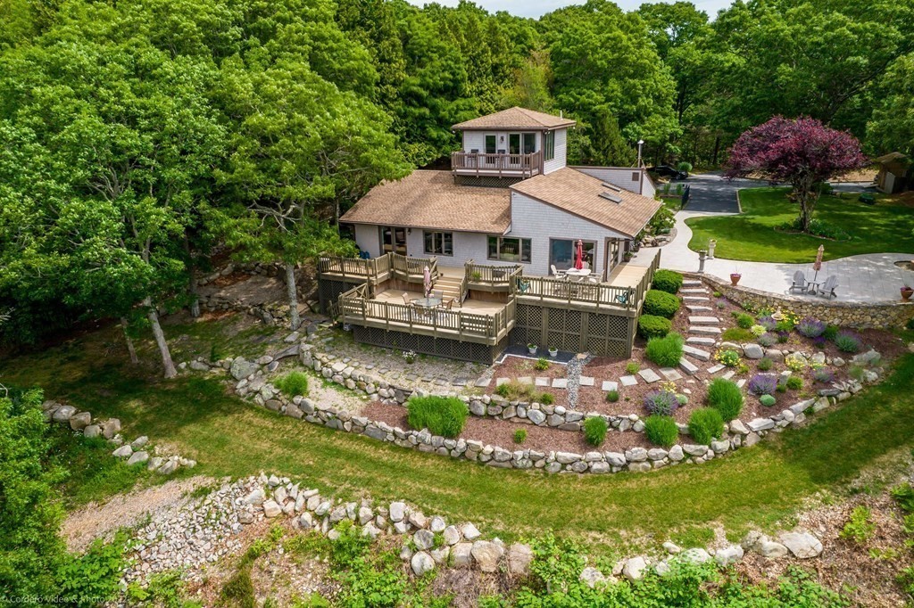 7 Amazing Waterfront Homes On The Market Haven Lifestyles