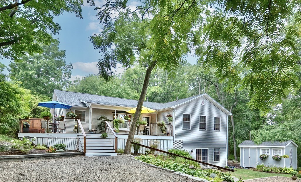 10 Incredible CustomBuilt Homes Haven Lifestyles