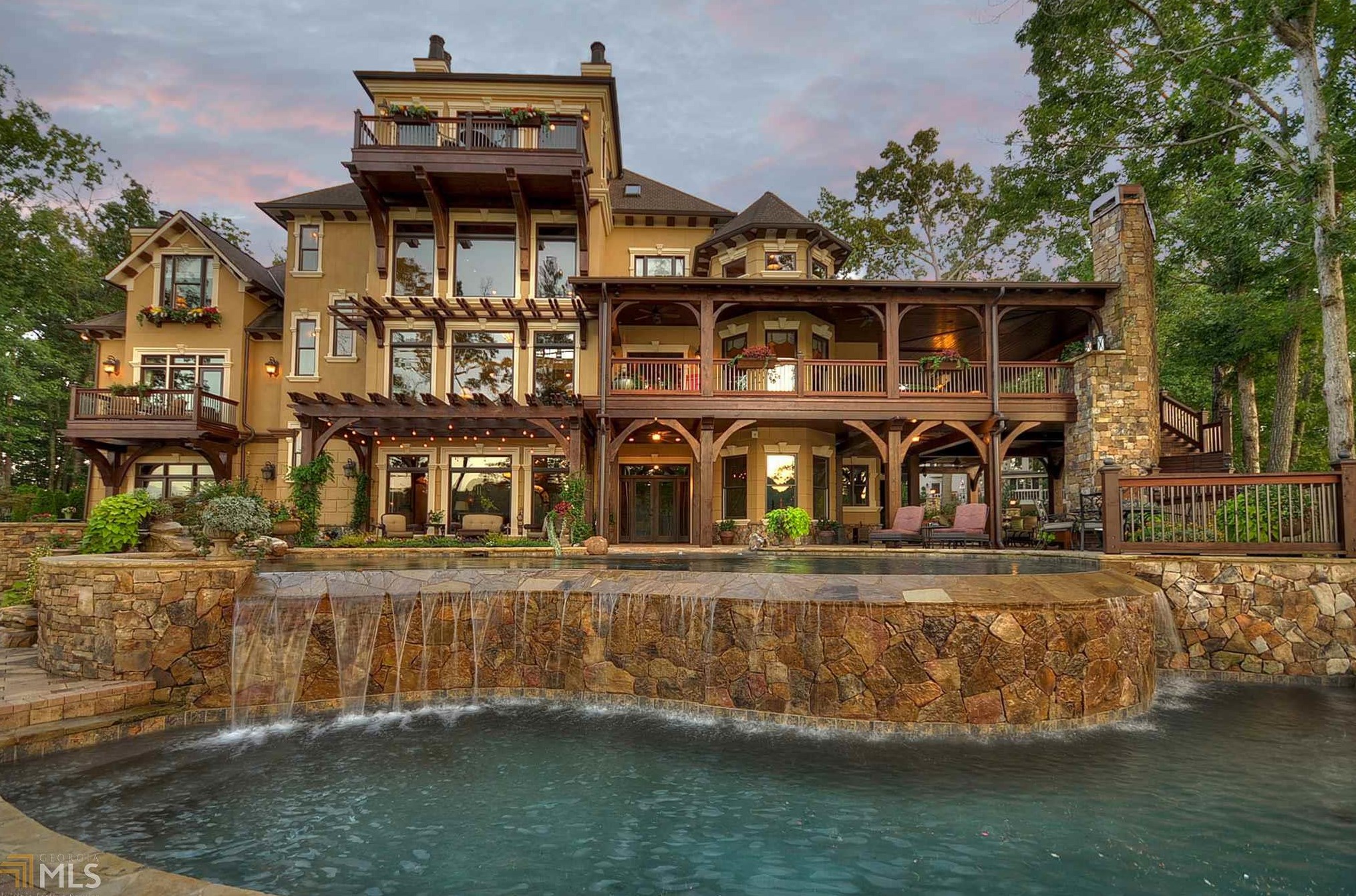 4 Luxurious Homes on the Market in Blue Ridge Haven Lifestyles