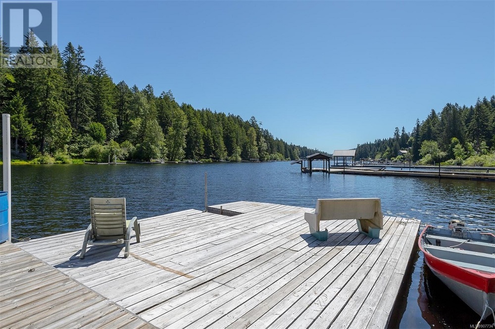 8 Waterfront Homes On The Market Haven Lifestyles