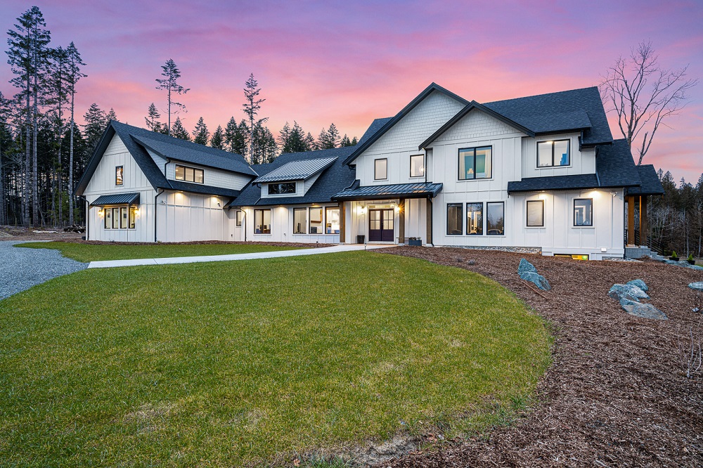 5 Custom Homes for Sale in British Columbia That Exude Style Haven