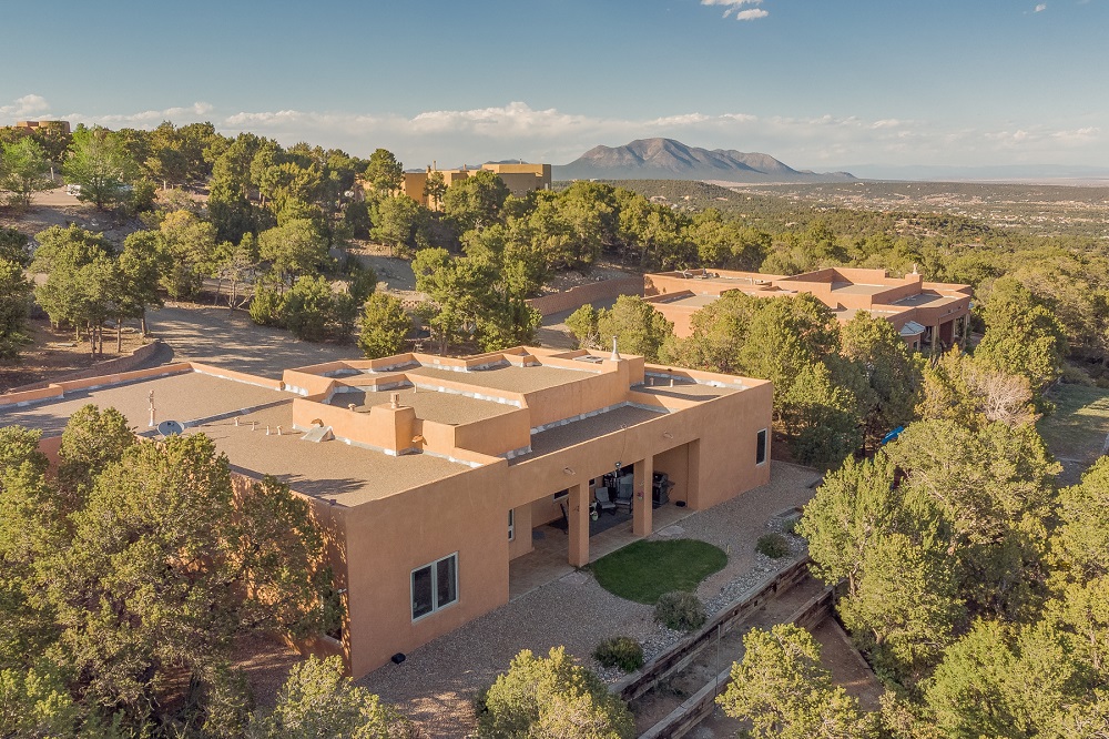 5 Amazing Homes On The Market in Tijeras Haven Lifestyles