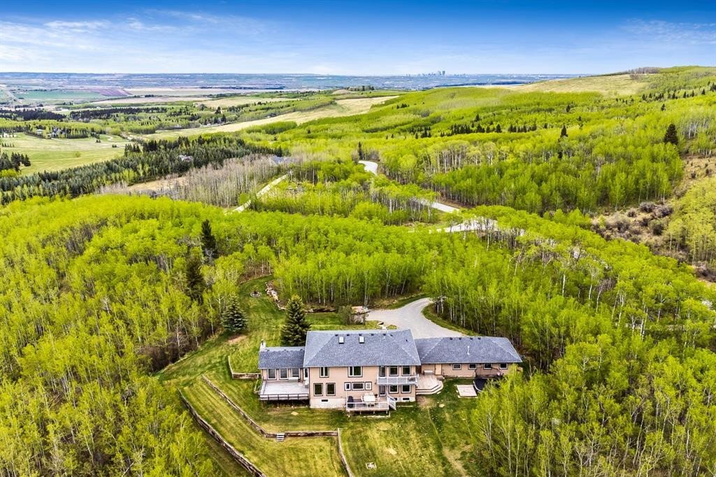 4 Homes On The Market With Sprawling Acreage Haven Lifestyles