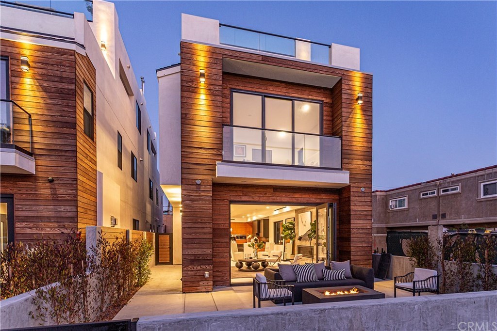 4 Properties on the Market in Huntington Beach Haven Lifestyles