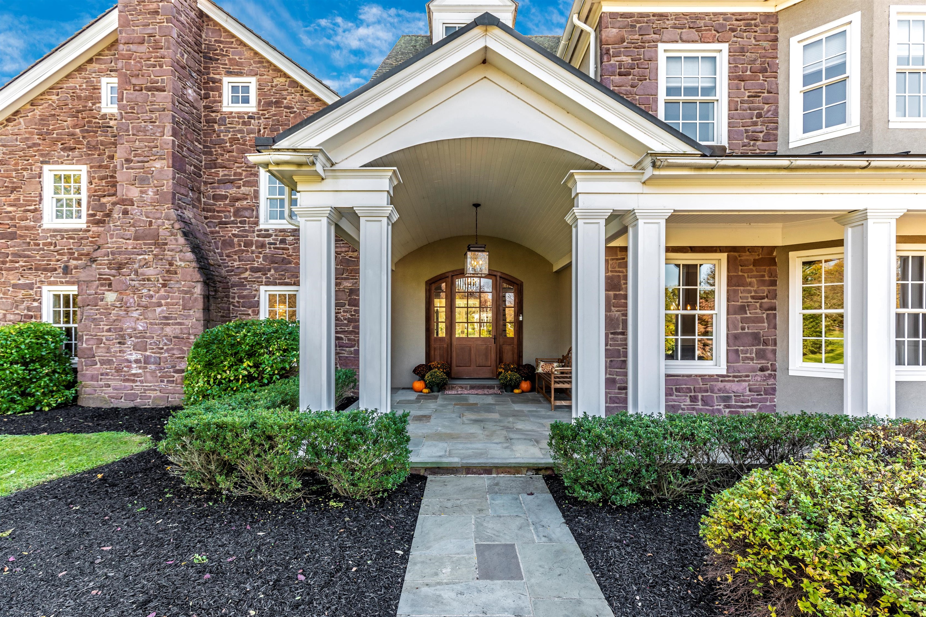 7 Beautiful Homes on the Market Over 9,000 Square Feet - Haven Lifestyles