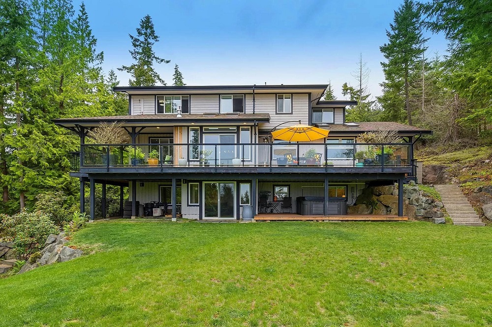 5 Beautiful Homes On The Market In Bowen Island Haven Lifestyles