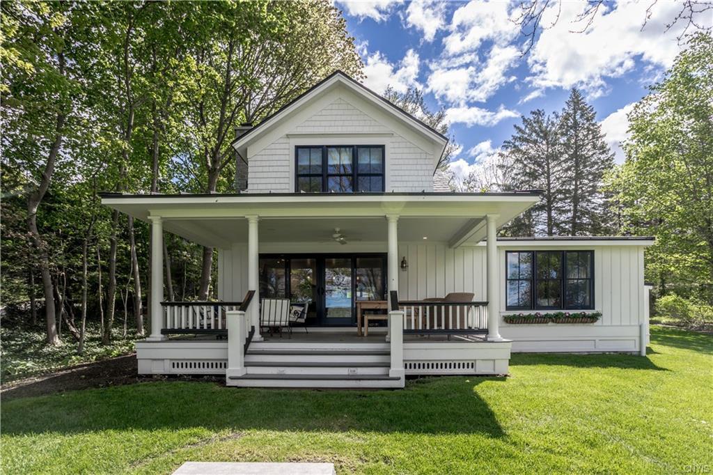 7 Incredible Waterfront Homes On The Market Haven Lifestyles