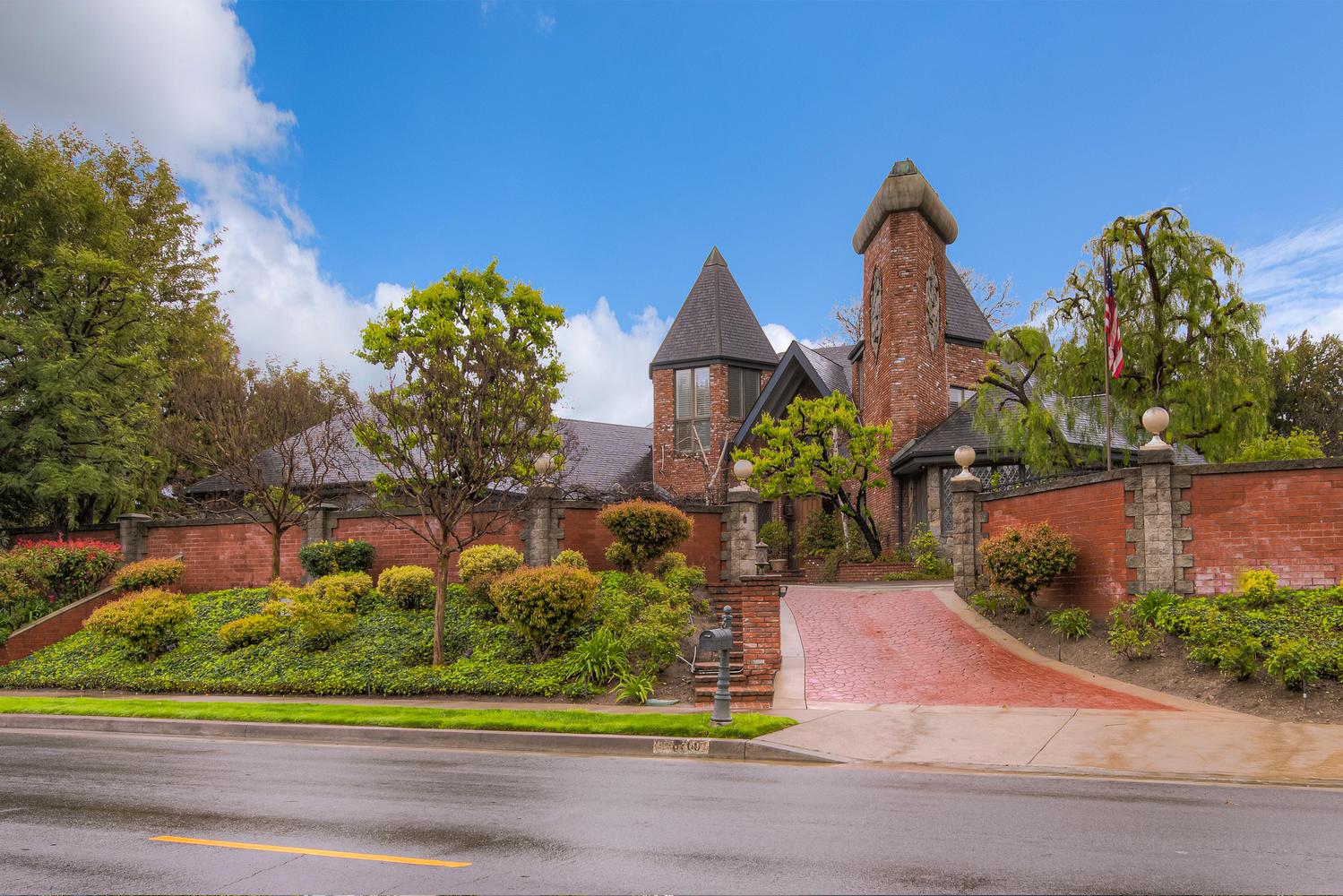 5 Sophisticated Properties on the Market in Malibu & Woodland Hills