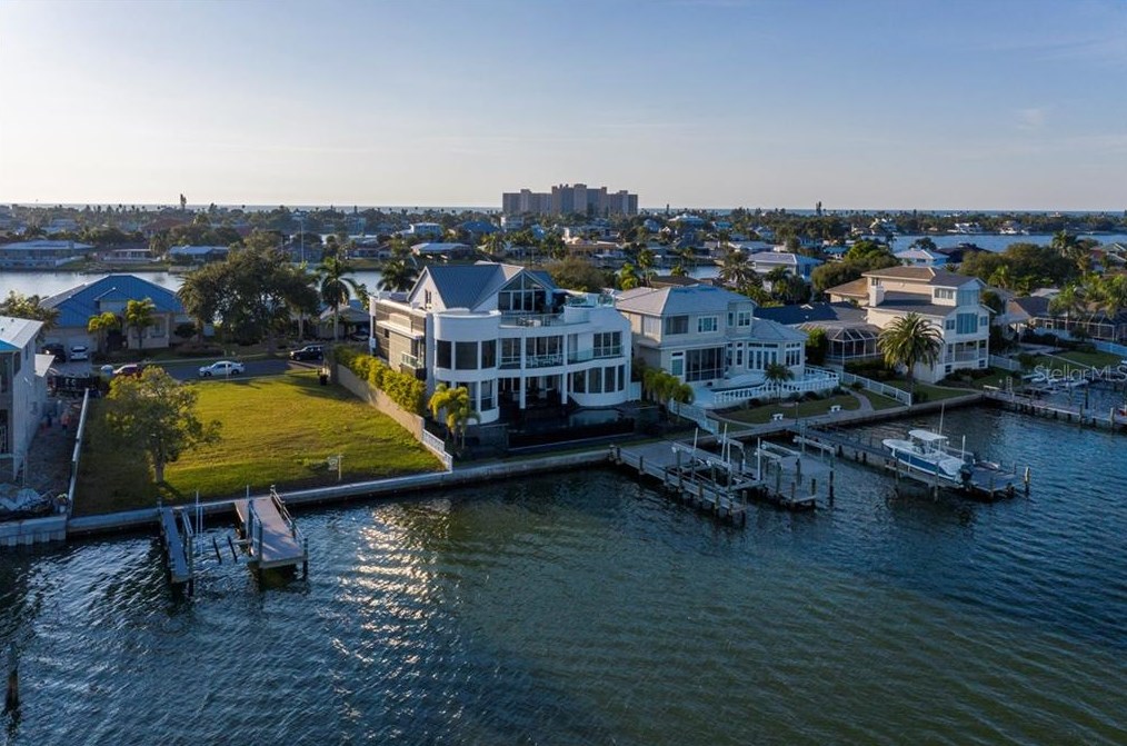 7 Breathtaking Homes on the Market in Clearwater & Clearwater Beach
