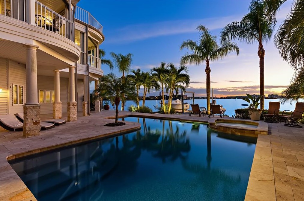 6 Incredible Homes on the Market in Palm Harbor & New Port Richey