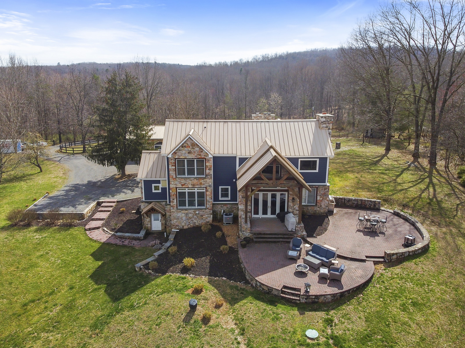 9 Stunning Homes Under 1 Million on the Market Haven Lifestyles