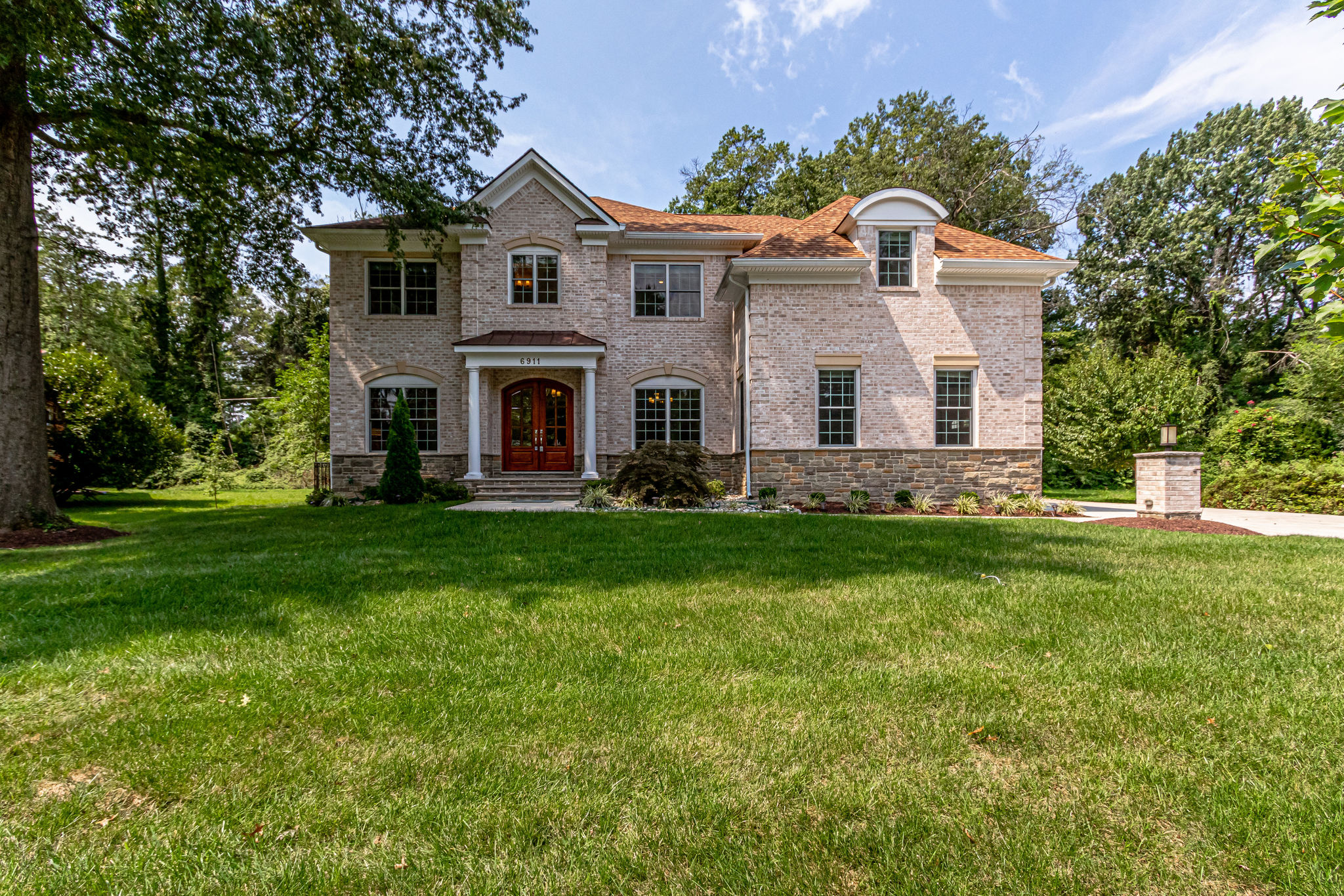 5 Extraordinary Homes on the Market in McLean Haven Lifestyles