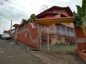Casa para Vender em São Fidélis (Todos os setores)