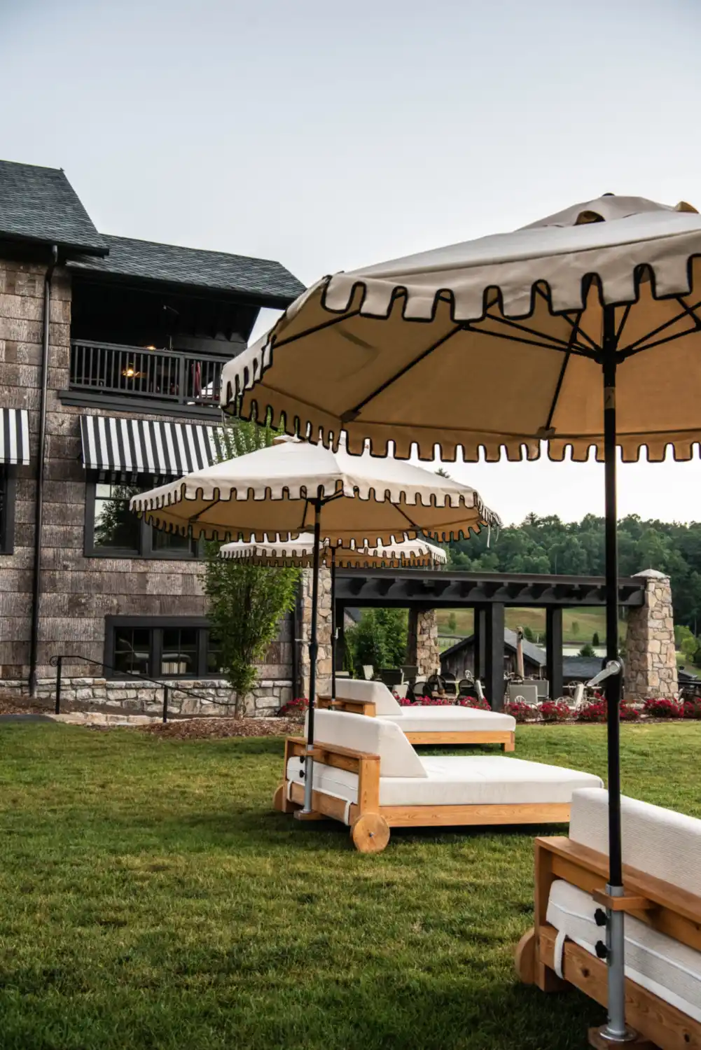 HH 21 06 15 RAU JUNE SPRING 2484