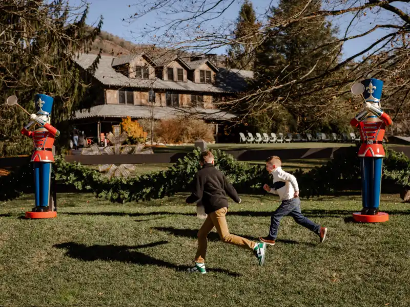 HH Dec Holiday2022 social 197 of 217