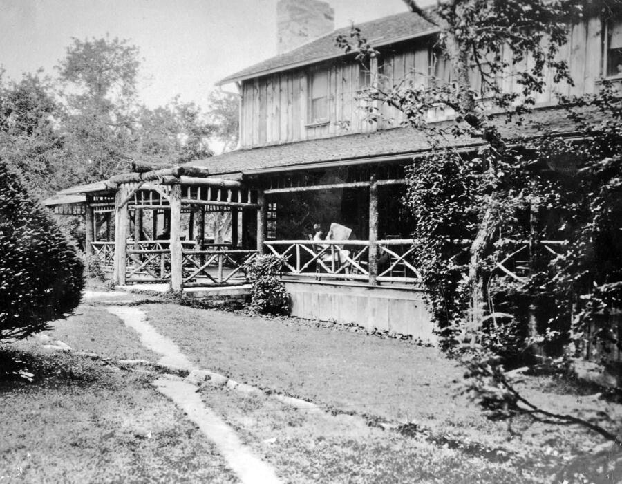 Historic black and white photo of High Hampton Inn