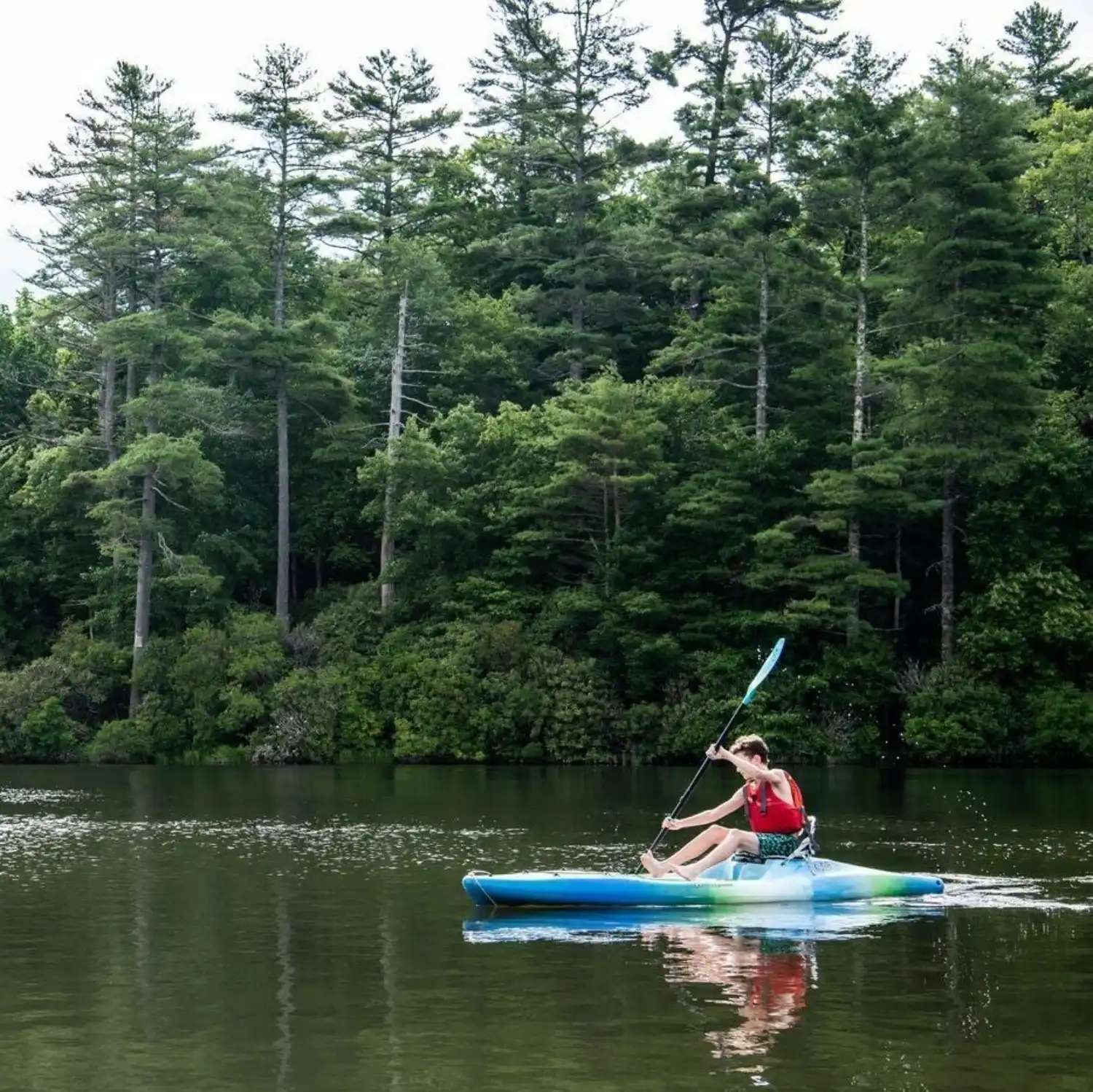 Person kayaking on Hampton Lake