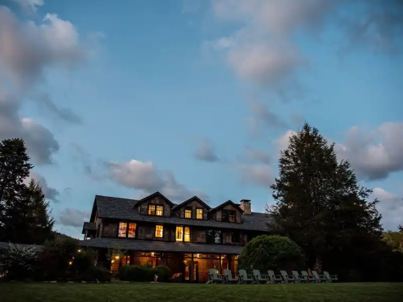 Web JPG HH 21 05 20 RAU INN 8773