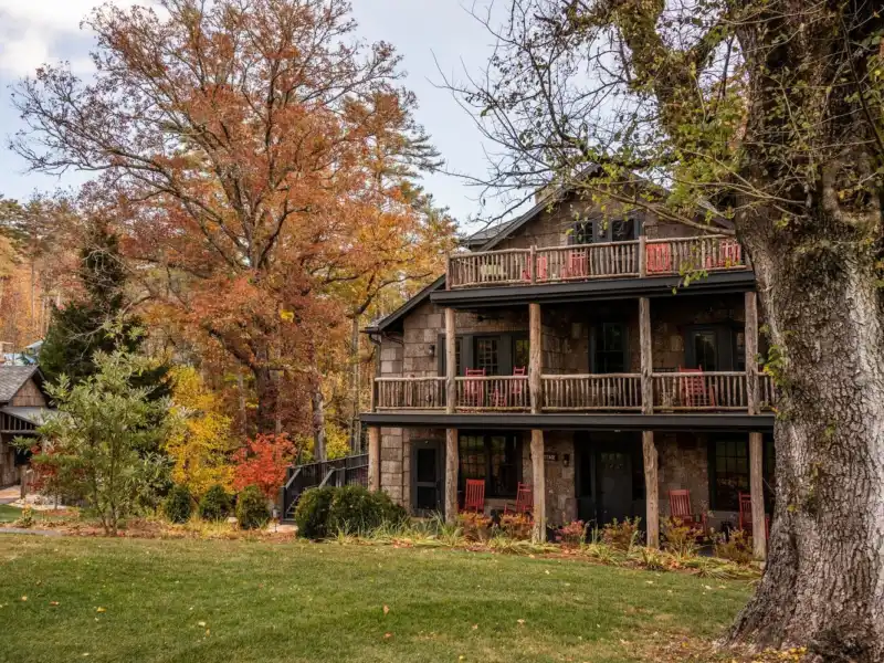 Web JPG HH 22 10 19 RAU FALL 4280