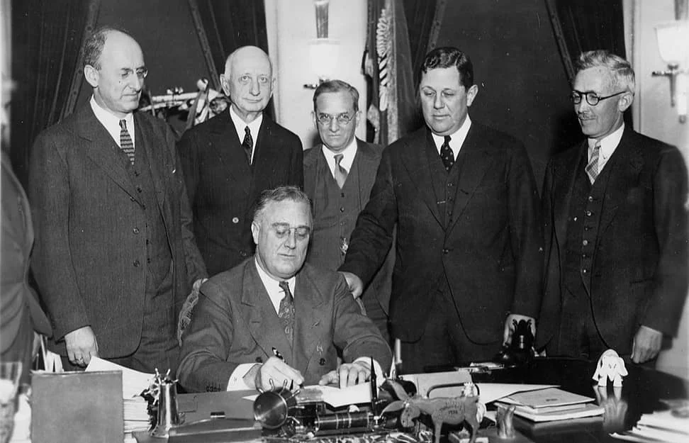FDR suspends the gold standard for U.S. currency image