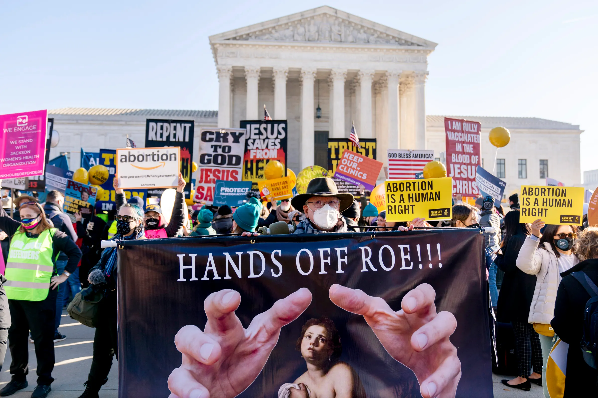 A symbolic gavel resting on a book titled 'Roe v. Wade,' representing the landmark Supreme Court decision.