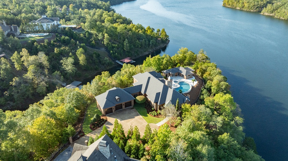 3 Alabama Luxury Estates with Captivating Views and Unmatched Elegance