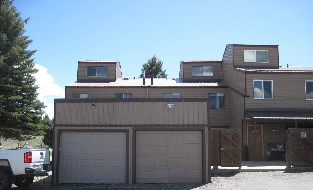 3 Colorado Residential Gems: Affordable Starter Homes with Unique Natural Surroundings