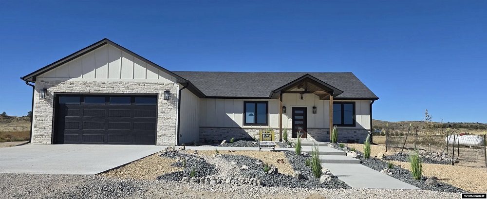 5 Wyoming Luxury Estates Showcasing Expansive Landscapes and Unmatched Elegance