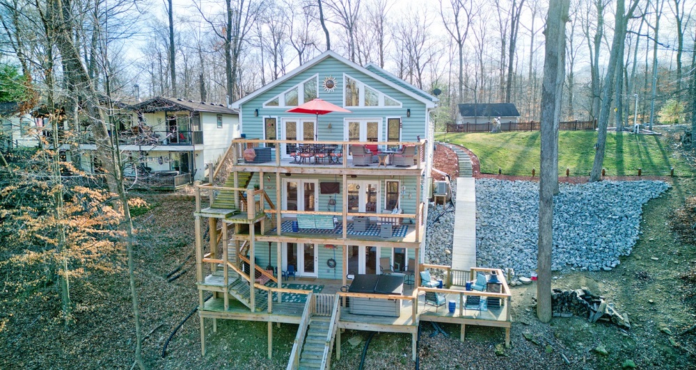 3 Upscale Homes in Indiana and Ohio Boasting Stunning Views and Serenity