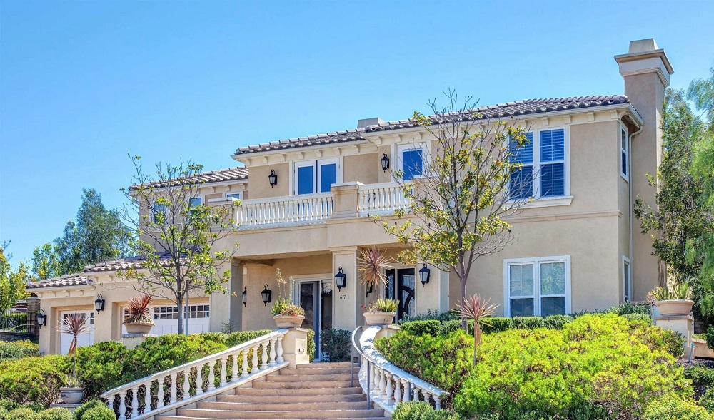 5 California Luxury Residences Showcasing Timeless Elegance and Sophisticated Design